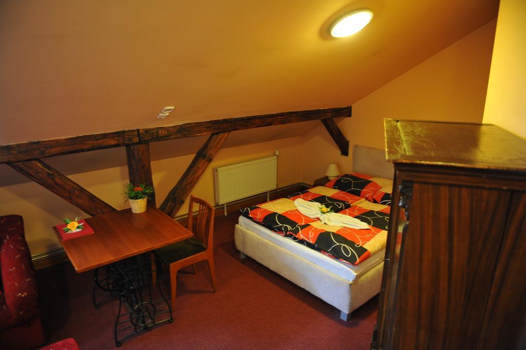 Hotel Max Simek Ostrava Extérieur photo