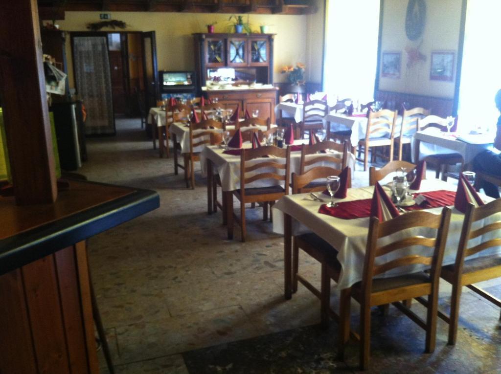 Hotel Max Simek Ostrava Extérieur photo